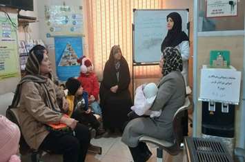 برگزاری کلاس آموزشی غربالگری‌های دوران نوزادی و اصول شیردهی در مراکز خدمات جامع سلامت